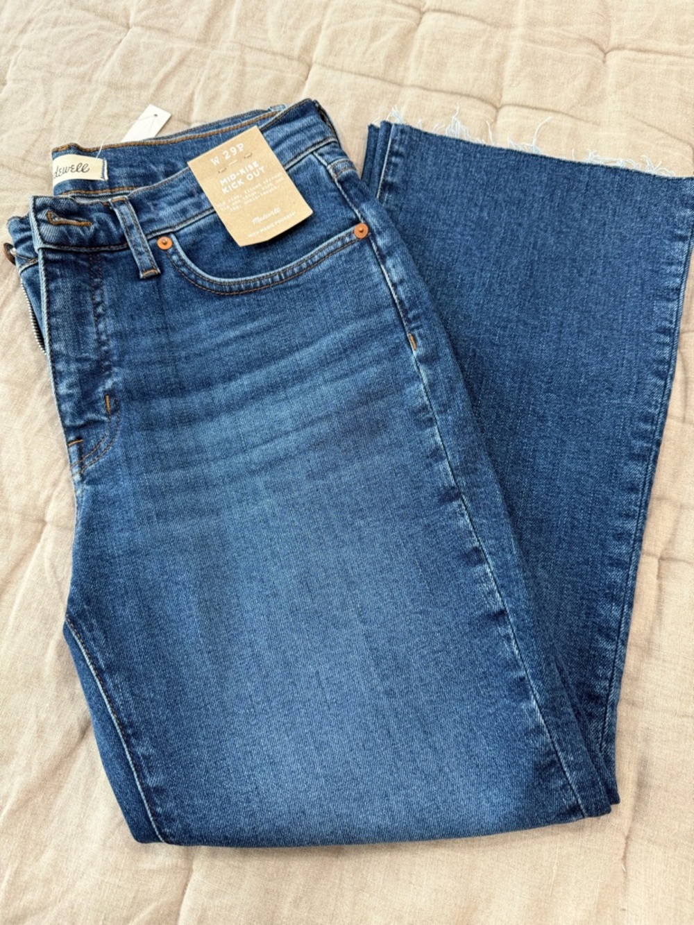 BNWT Madewell mid-rise kick out jeans 29 petite
